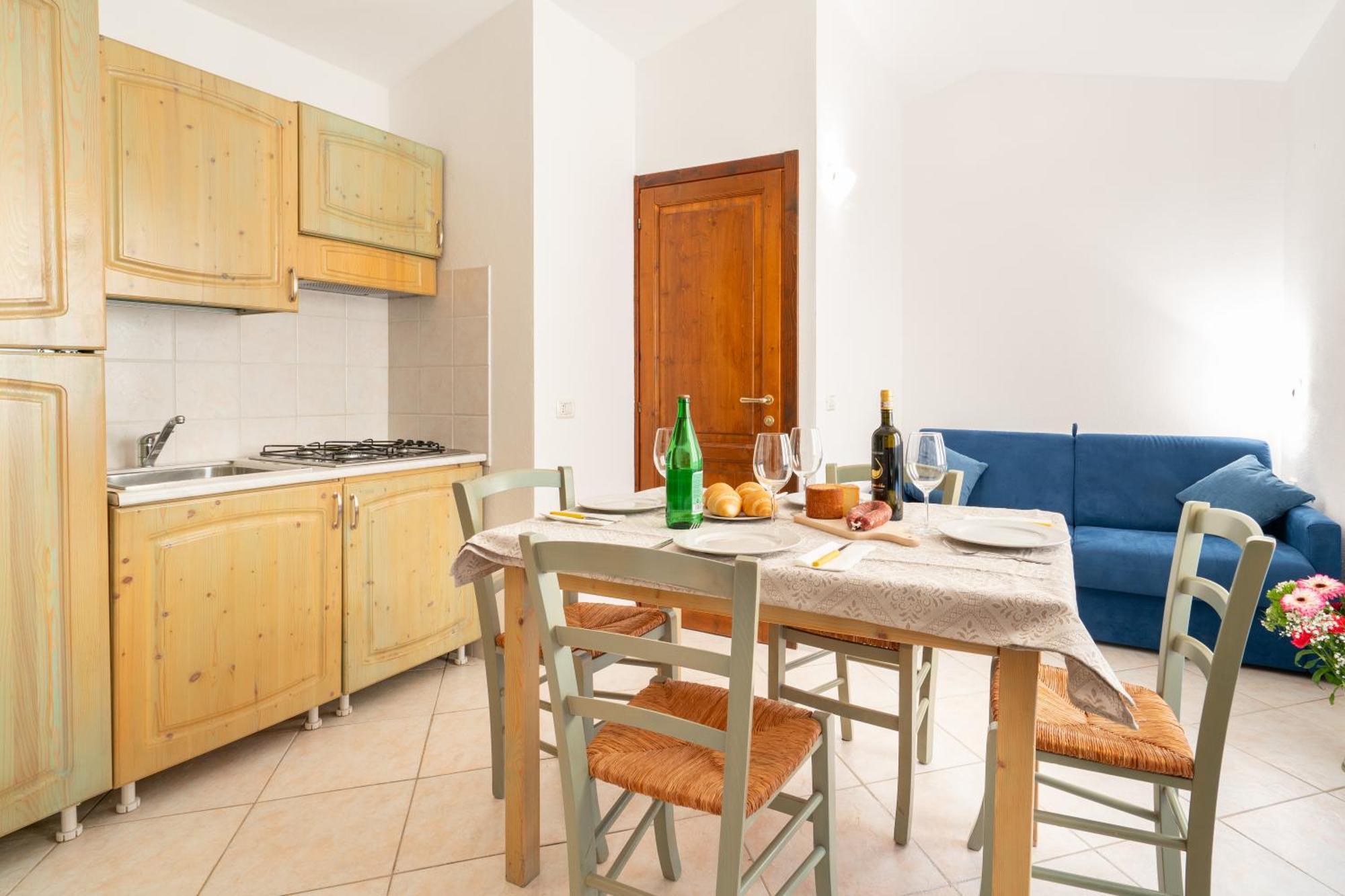 Il Borgo Di Badesi 아파트 호텔 외부 사진